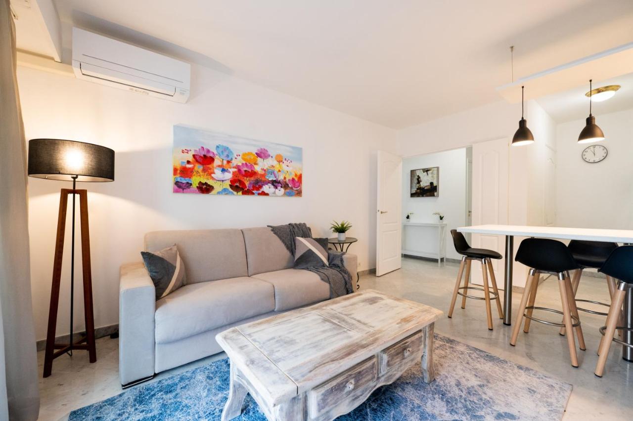 Apartment Le Victoria - Beau 2p Avec Vue Mer, Balcon, Piscine, Sauna Et Parking Prive Au Centre De Menton