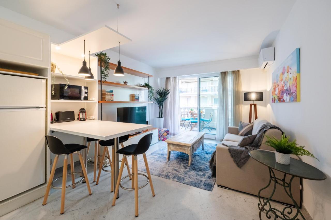 Apartment Le Victoria - Beau 2p Avec Vue Mer, Balcon, Piscine, Sauna Et Parking Prive Au Centre De Menton